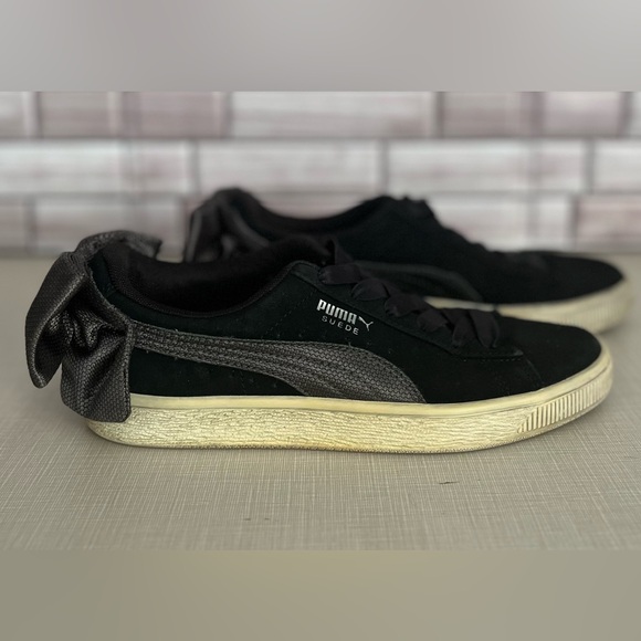 Puma shoes. Used. Good condition. Please see photos. Size 5.5 Women - Picture 2 of 7